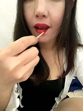 Snapshot of Dieknr chatting on 10-27-25, 01:31 Dieknr online show from 10-27-25, 01:31