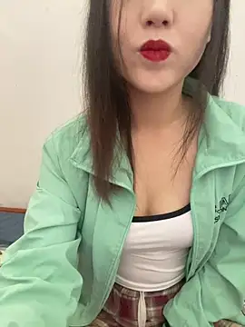 Snapshot of Dieknr chatting on 11-21-25, 01:59 Dieknr online show from 11-21-25, 01:59