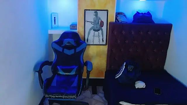 Snapshot of alison_moon7 chatting on 09-19-25, 12:28 alison moon7 online show from 09-19-25, 12:28