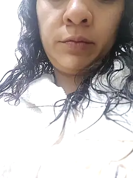 Snapshot of alison_moon7 chatting on 10-14-25, 11:33 alison moon7 online show from 10-14-25, 11:33