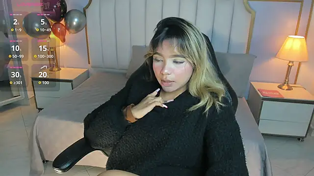 Snapshot of Emilly_mell chatting on 12-02-25, 11:26 Emilly mell online show from 12-02-25, 11:26