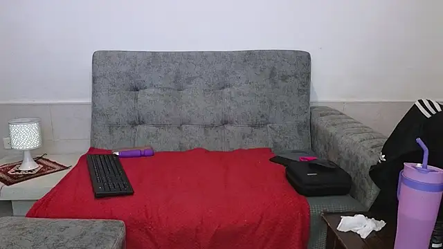 adahira08 online show from 10-02-25, 03:02