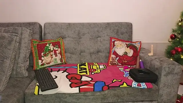 adahira08 online show from 12-17-25, 03:23