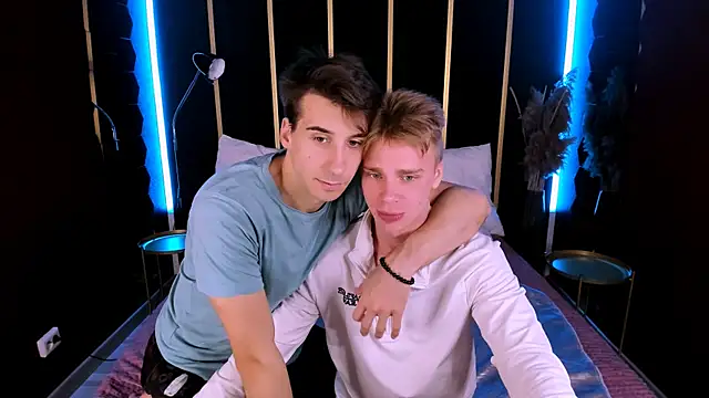 Snapshot of LawrenceMiles chatting on 10-05-25, 11:30 LawrenceMiles online show from 10-05-25, 11:30