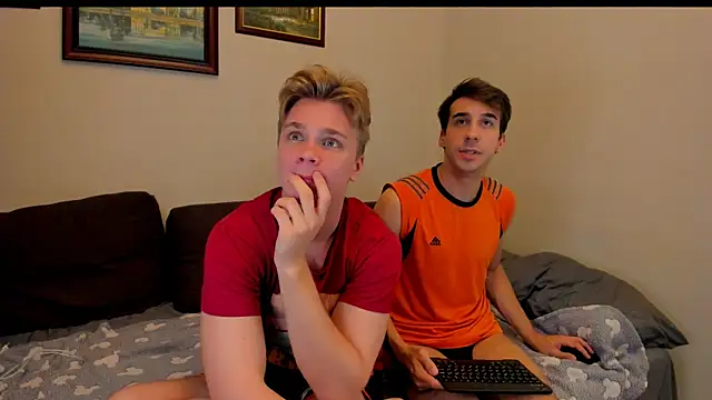 Snapshot of LawrenceMiles chatting on 10-27-25, 08:35 LawrenceMiles online show from 10-27-25, 08:35