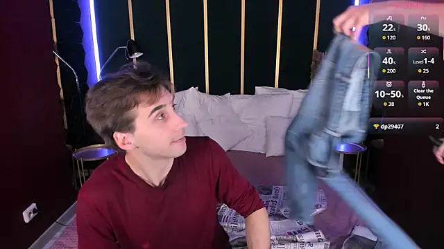 Snapshot of LawrenceMiles chatting on 10-28-25, 08:33 LawrenceMiles online show from 10-28-25, 08:33