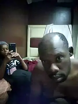 Snapshot of TinnyVsGiant chatting on 11-11-25, 08:09 TinnyVsGiant online show from 11-11-25, 08:09