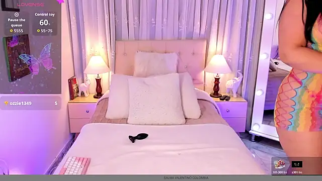 Snapshot of Salmavalentino chatting on 02-13-26, 01:23 Salmavalentino online show from 02-13-26, 01:23