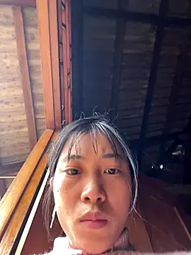 Snapshot of EmLy02 chatting on 12-17-25, 05:02 EmLy02 online show from 12-17-25, 05:02