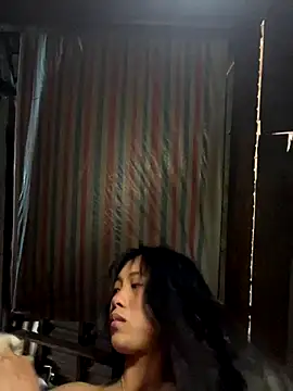 Snapshot of EmLy02 chatting on 12-20-25, 09:27 EmLy02 online show from 12-20-25, 09:27