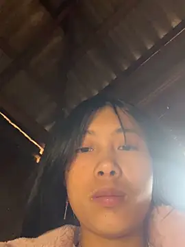 Snapshot of EmLy02 chatting on 01-08-26, 04:26 EmLy02 online show from 01-08-26, 04:26