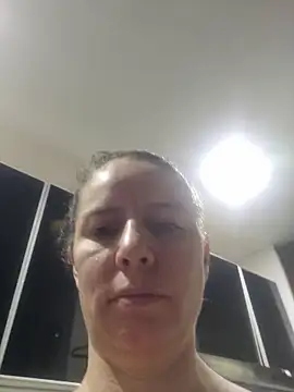 Snapshot of Nina_vallon chatting on 07-01-26, 10:06 Nina vallon online show from 07-01-26, 10:06