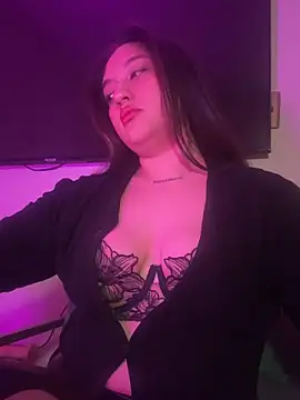 smokemilv online show from 10-28-25, 04:38