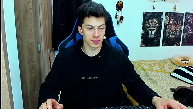 Snapshot of javiersexymann chatting on 01-16-25, 06:27 javiersexymann online show from 01-16-25, 06:27