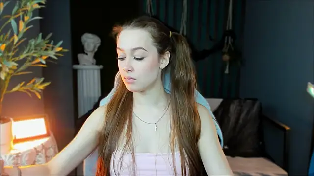 Snapshot of ArielSykes chatting on 10-30-25, 05:13 ArielSykes online show from 10-30-25, 05:13