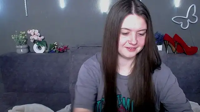Snapshot of MavkaCute chatting on 05-05-26, 06:05 MavkaCute online show from 05-05-26, 06:05