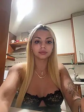 NoeliaGarcia17 online show from 09-27-25, 10:15