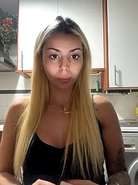 NoeliaGarcia17 online show from 10-11-25, 09:46