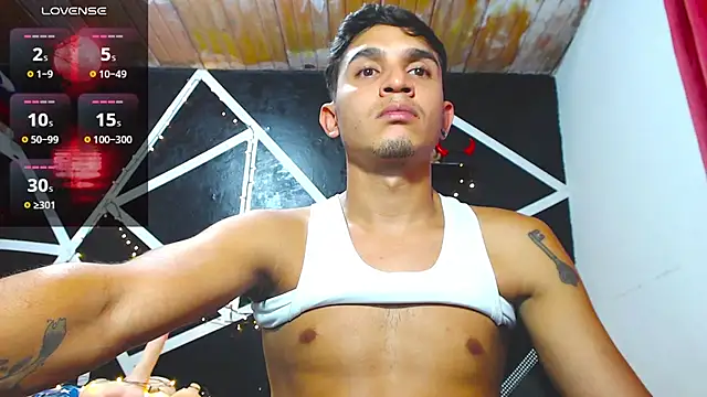 Snapshot of Angel_latinboy chatting on 09-22-25, 09:06 Angel latinboy online show from 09-22-25, 09:06