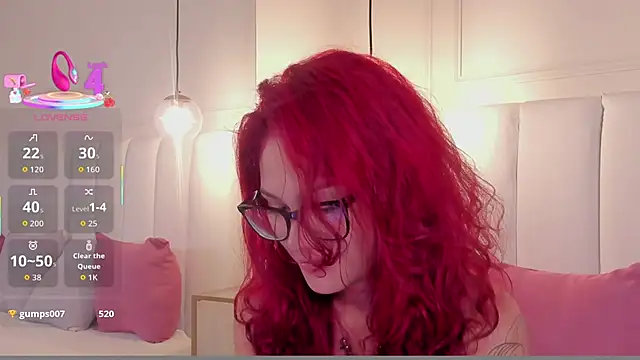 mae lyra online show from 12-15-25, 08:07