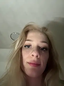 Snapshot of DaryaDoll chatting on 02-08-26, 03:54 DaryaDoll online show from 02-08-26, 03:54