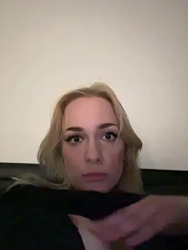 DaryaDoll online show from 04-11-26, 01:10