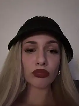 DaryaDoll online show from 04-11-26, 09:41