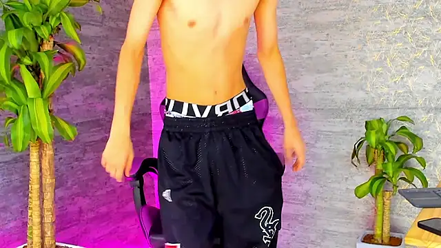 Snapshot of ArthurCox chatting on 09-09-25, 11:48 ArthurCox online show from 09-09-25, 11:48