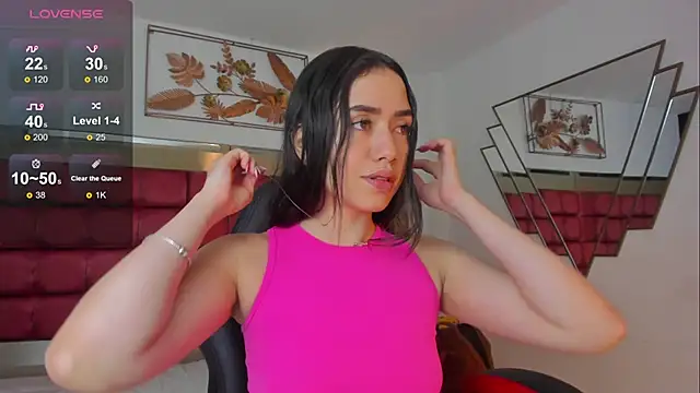 SaraWagner  online show from 12-18-25, 12:06