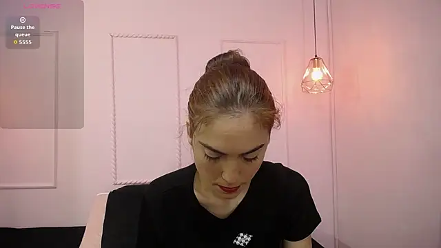 Snapshot of danna7cute chatting on 09-15-25, 09:15 danna7cute online show from 09-15-25, 09:15