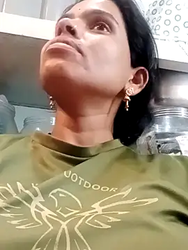 Snapshot of Soniya_pandit chatting on 04-29-26, 02:54 Soniya pandit online show from 04-29-26, 02:54