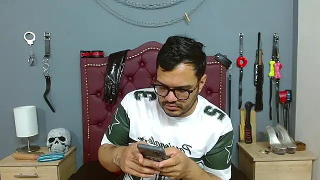 Snapshot of Stevens_db chatting on 11-14-25, 09:24 Stevens db online show from 11-14-25, 09:24