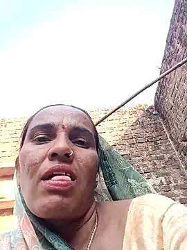 Snapshot of Pinky12A chatting on 10-17-25, 10:40 Pinky12A online show from 10-17-25, 10:40