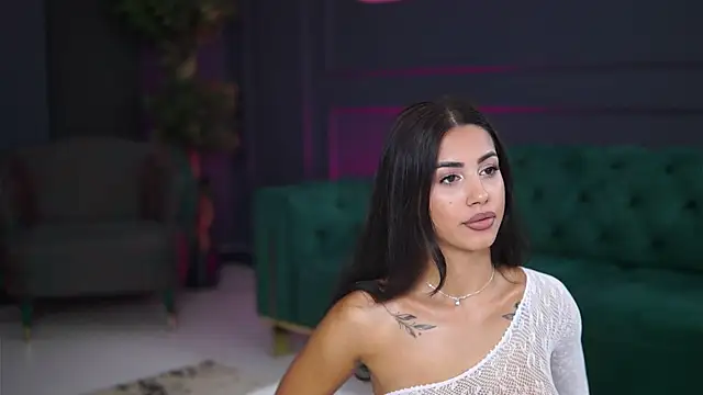 Snapshot of SiennaRuh chatting on 09-18-25, 11:01 SiennaRuh online show from 09-18-25, 11:01