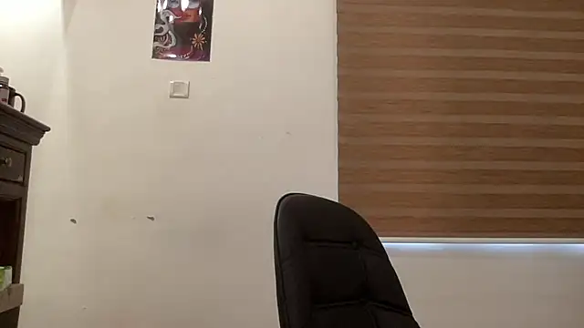 LucytheDevilQueen online show from 12-01-25, 03:00