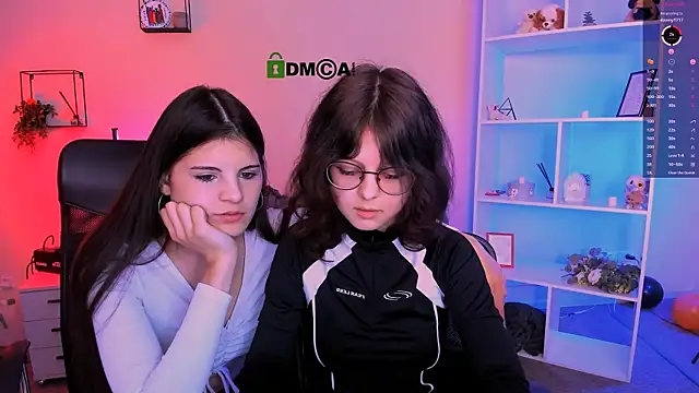 Snapshot of lizzie_boom chatting on 11-08-25, 09:02 lizzie boom online show from 11-08-25, 09:02