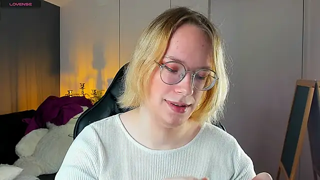 Snapshot of Amanda_Butlerr chatting on 11-02-25, 02:30 Amanda Butlerr online show from 11-02-25, 02:30