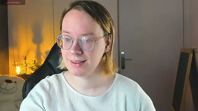 Snapshot of Amanda_Butlerr chatting on 11-10-25, 10:36 Amanda Butlerr online show from 11-10-25, 10:36