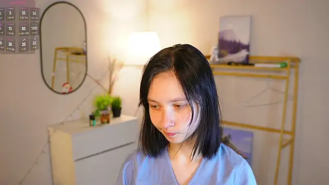 Snapshot of SuzanneHowse chatting on 01-11-26, 03:11 SuzanneHowse online show from 01-11-26, 03:11