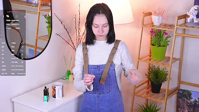 Snapshot of SuzanneHowse chatting on 02-04-26, 03:12 SuzanneHowse online show from 02-04-26, 03:12