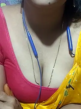 Snapshot of telugu-juliet chatting on 11-26-25, 04:46 telugu-juliet online show from 11-26-25, 04:46