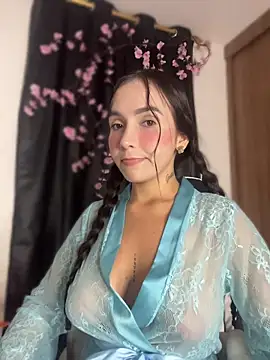 Snapshot of Scarlett05 chatting on 06-19-26, 02:16 Scarlett05 online show from 06-19-26, 02:16