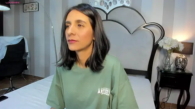 MiaAmore  online show from 01-16-26, 07:40