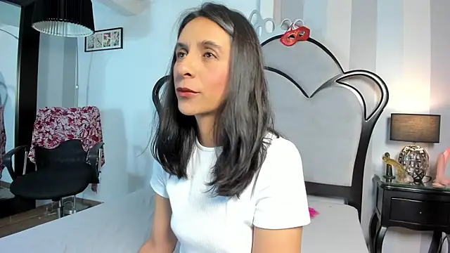 MiaAmore  online show from 07-08-26, 06:01
