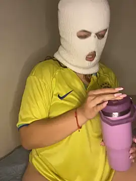 Snapshot of destiny69col chatting on 09-28-25, 12:38 destiny69col online show from 09-28-25, 12:38