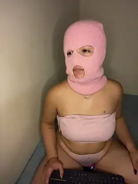 Snapshot of destiny69col chatting on 10-31-25, 01:06 destiny69col online show from 10-31-25, 01:06