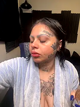 Snapshot of chicanachic13 chatting on 10-12-25, 10:53 chicanachic13 online show from 10-12-25, 10:53