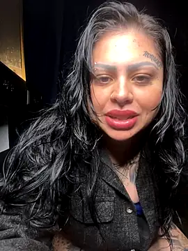 Snapshot of chicanachic13 chatting on 10-23-25, 06:13 chicanachic13 online show from 10-23-25, 06:13