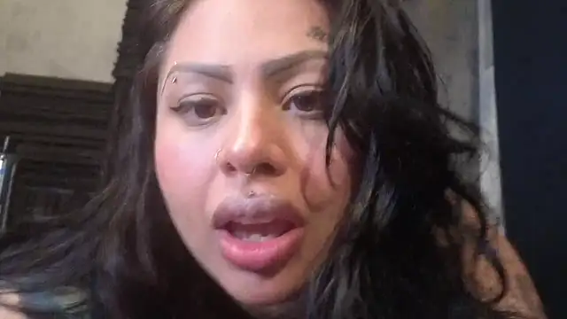 Snapshot of chicanachic13 chatting on 11-30-25, 09:24 chicanachic13 online show from 11-30-25, 09:24