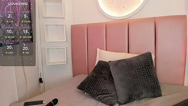 evaa jones1 online show from 11-26-25, 07:04